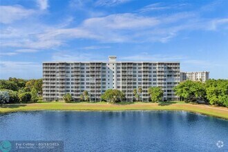 Building Photo - 2900 N Course Dr