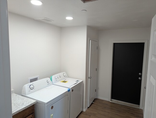 Building Photo - 6245 Brevard Cir