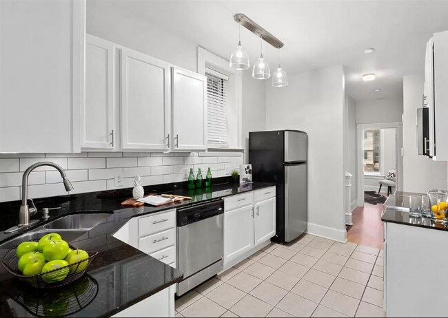 Building Photo - 4410 Chouteau Ave