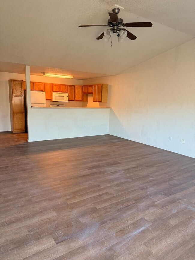 Building Photo - 6308-MF2-E1