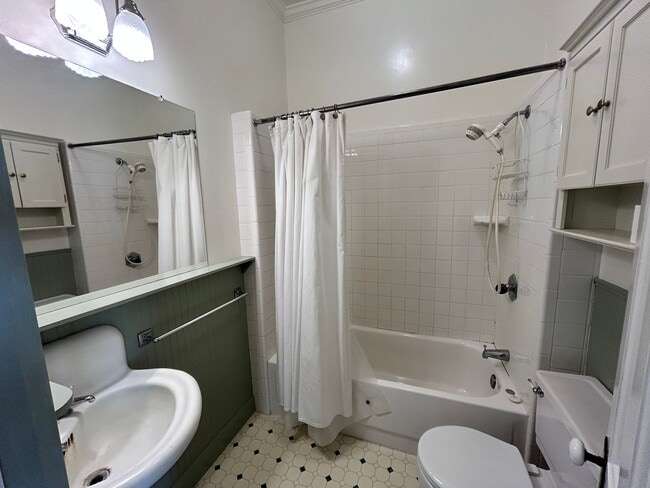 Building Photo - 116