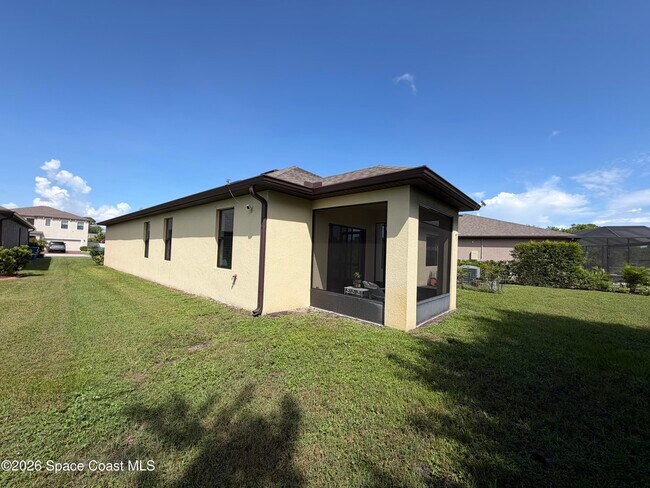 Building Photo - 764 Acadia Ct SE