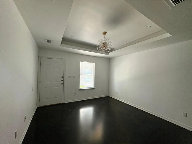 Building Photo - 511 Lotto Ln