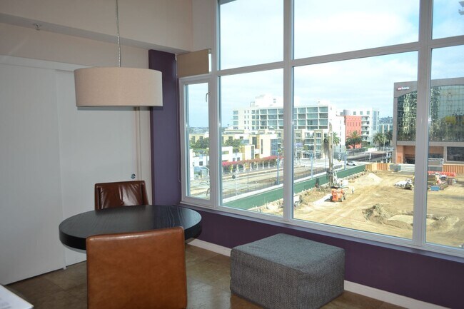 Foto del edificio - Stylish Studio Loft in Sapphire Tower – Do...