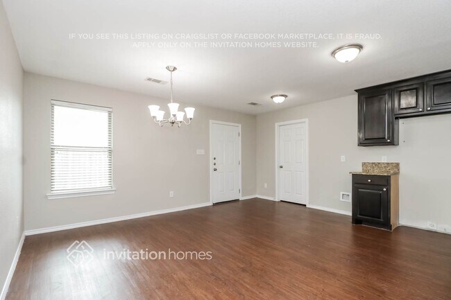 Foto del edificio - 1808 Wickham Dr