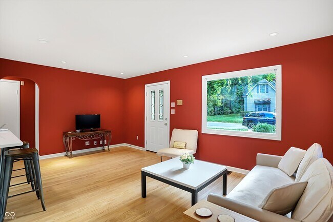 Foto del edificio - 6548 Ferguson St