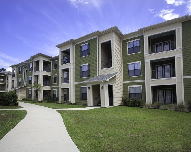 Chapel Creek Apartments in Mandeville, LA