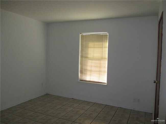 Building Photo - 2316 Ashley Ave