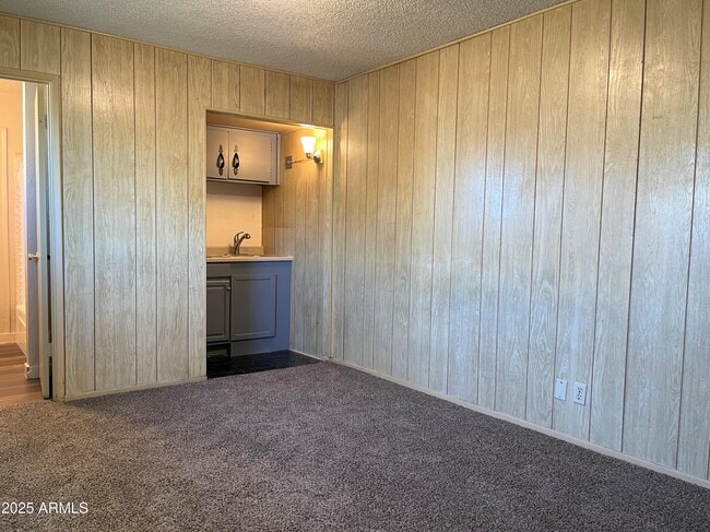 Foto del edificio - 6407 E Avalon St