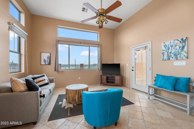 Foto del edificio - 1 Northridge Cir