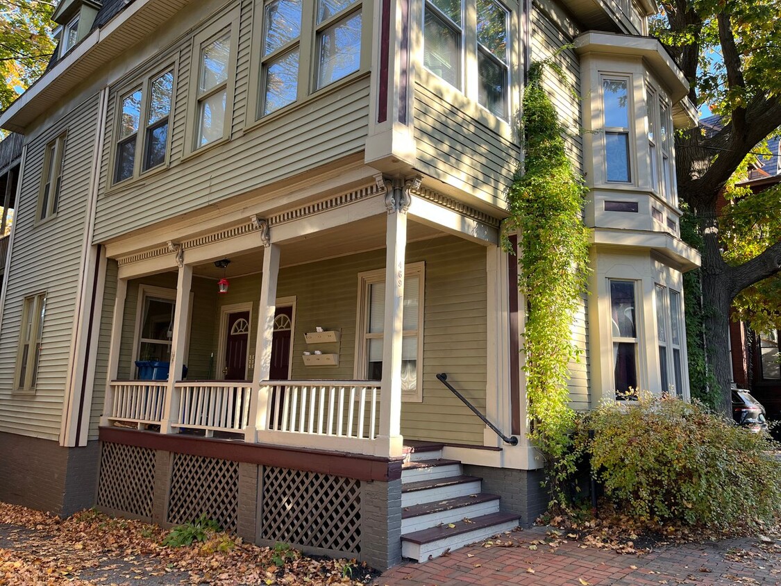469 Cumberland Ave Unit 4, Portland, ME 04101 Room for Rent in