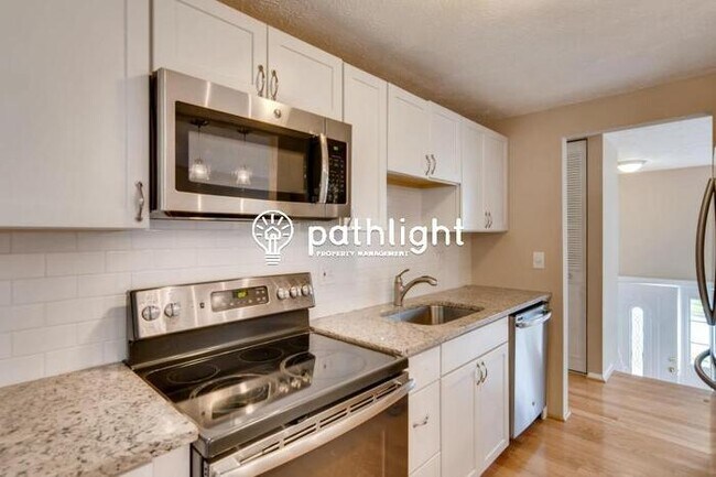 Foto del edificio - 8403 Tachbrook Rd, Nottingham, MD, 21236