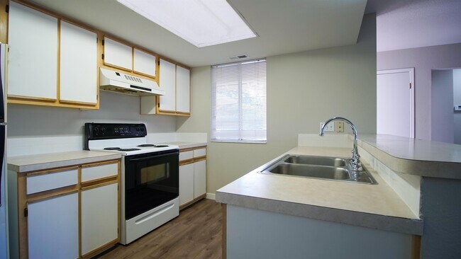 Foto del edificio - 1017 N Stilson Rd