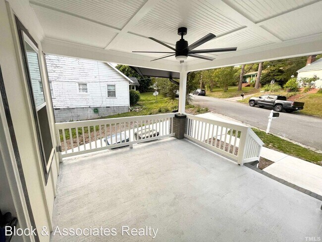 Building Photo - 3 br, 2.5 bath House - 2415 Huron Street