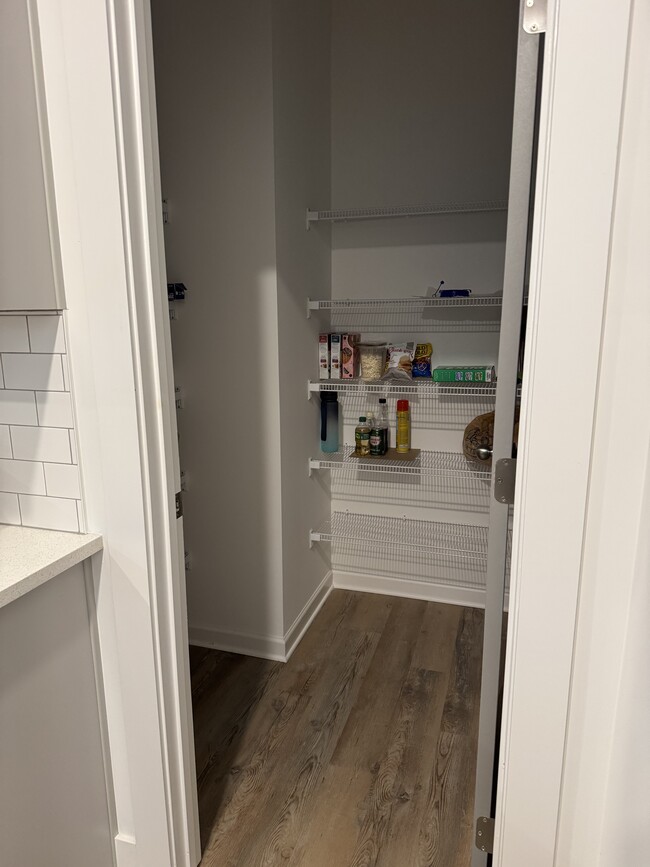 Foto del edificio - 3411 Adler Trl