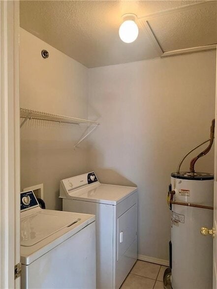 Building Photo - 944 N Storer Avenue Unit 9