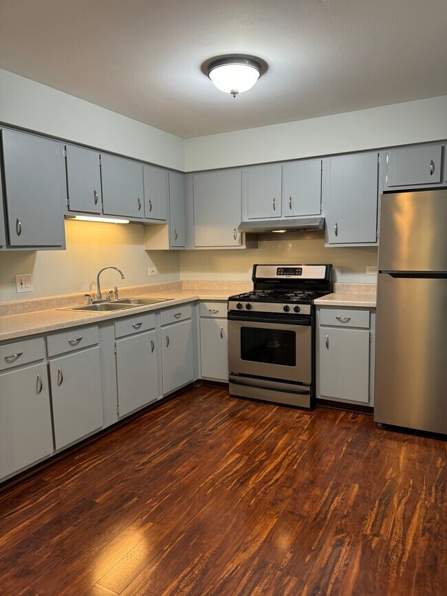 Foto del edificio - 659 E Fullerton Ave