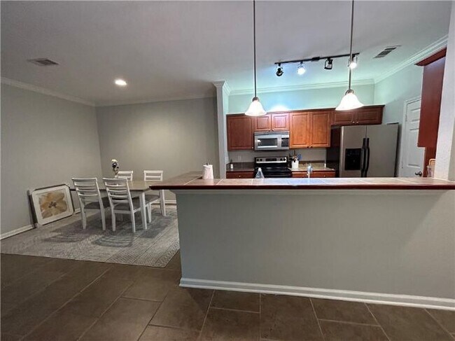 Building Photo - 350 Emerald Forest Blvd