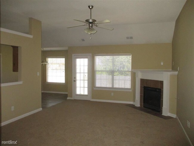 Foto del edificio - 4 br, 2 bath House - 7262 Crape Myrtle Dr