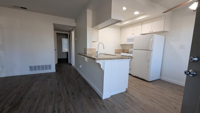 Foto del edificio - 82823 Davis Dr