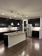 Building Photo - 170 Stonehaven Dr