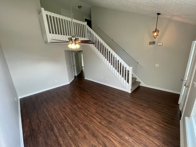 Building Photo - 4BD/2BA Single Family Home