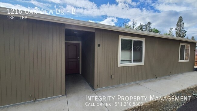 Foto del edificio - 1216 Oak View Dr