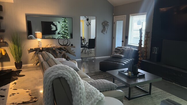 Building Photo - 6501 Westrock Dr