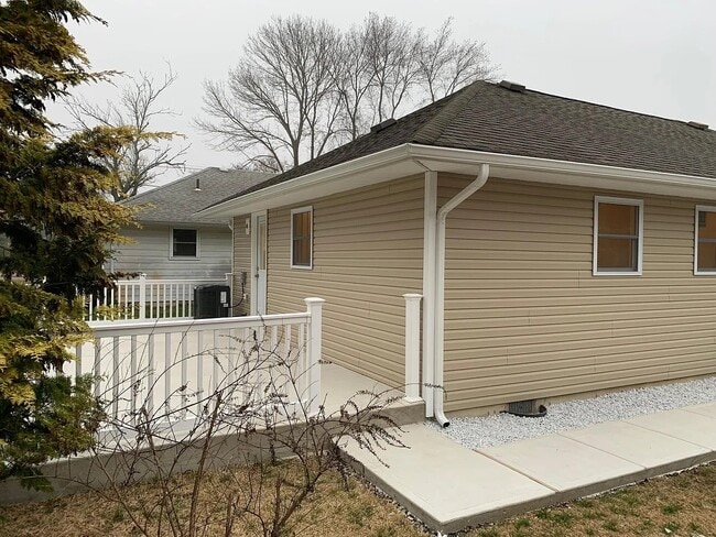 Foto del edificio - 2208 Mount Carmel Blvd