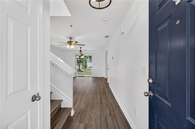 Building Photo - 275 Cottonwood Creek Cir