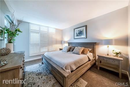 Building Photo - 2 br, 2 bath Condo - 3131 Michelson Dr Uni...