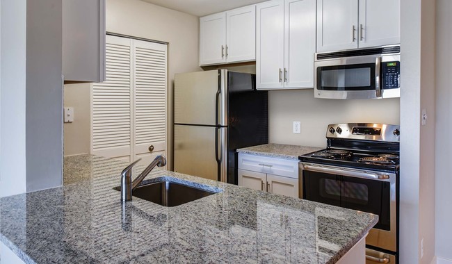 Renovated kitchens with premium finishes are available for upgrade. Ask the leasing team for more details. - Shenandoah Crossing Apartment Homes