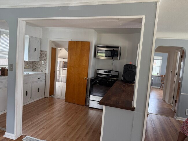 Foto del edificio - 8414 Renwood Dr