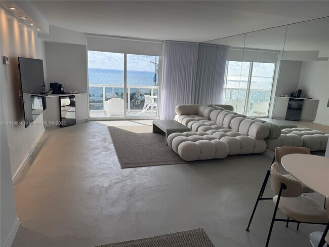 Foto del edificio - 10275 Collins Ave