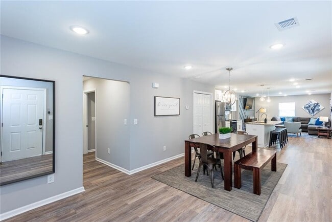 Building Photo - 3329 Burk Dr