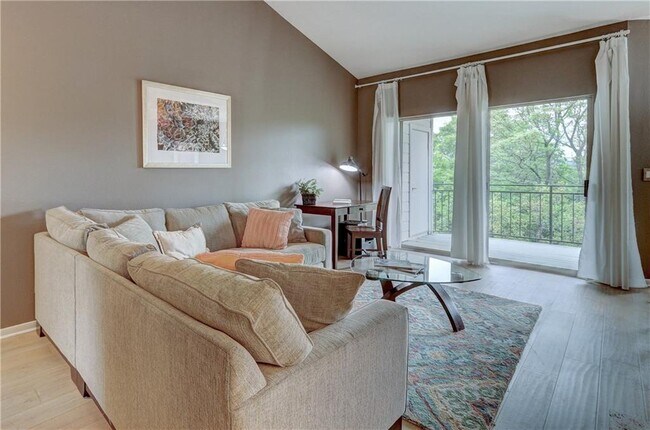 Building Photo - 6000-11 Shepherd Mountain Cove