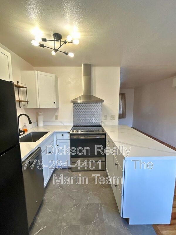 Foto del edificio - 640 James Ln