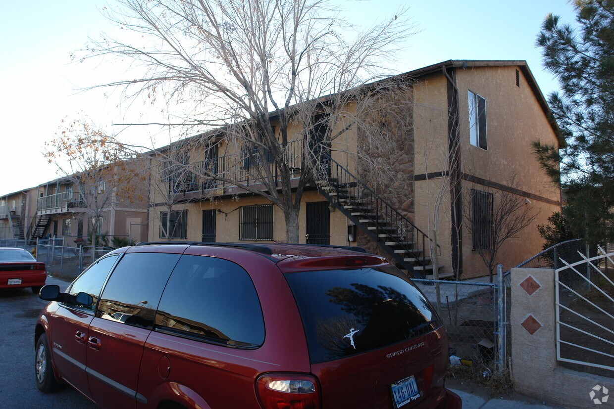 Building Photo - 4733 Lucite Ln