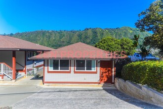 Building Photo - 3444 Woodlawn Dr