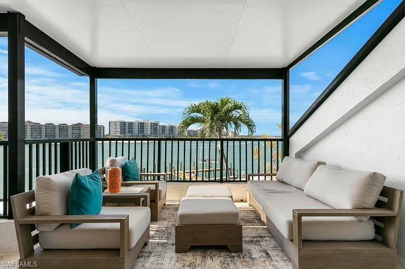 Foto principal - 310 La Peninsula Blvd