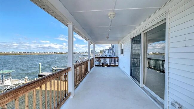 Foto del edificio - 6713 Monmouth Ave