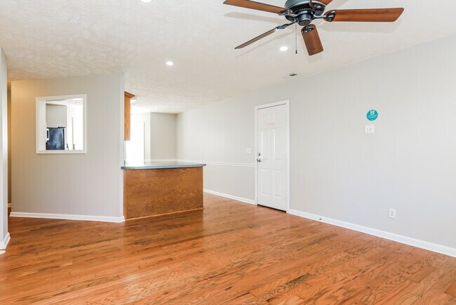 Building Photo - 10007 Nevada Ave