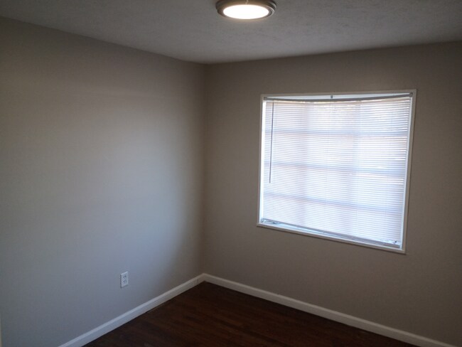 Foto del edificio - 1317 Fernwood Dr