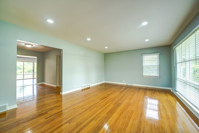 Foto del edificio - 11460-11475 75th St