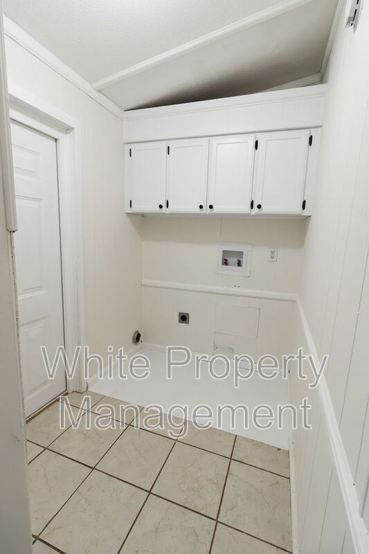 Foto del edificio - 1172 Southwoods Drive