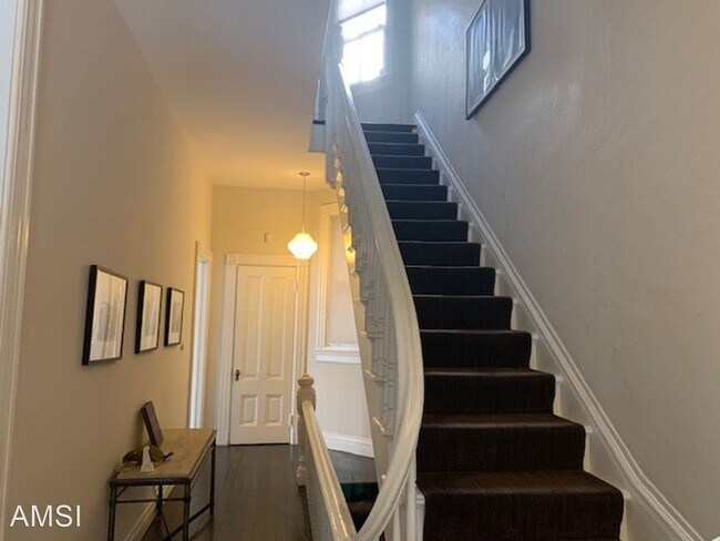 Foto del edificio - 4 br, 2 bath House - 956 Ellis Street