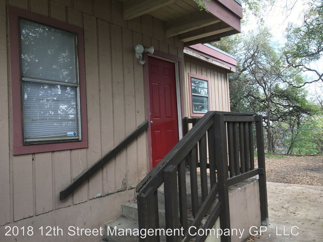 Foto principal - 3313 E 12th St