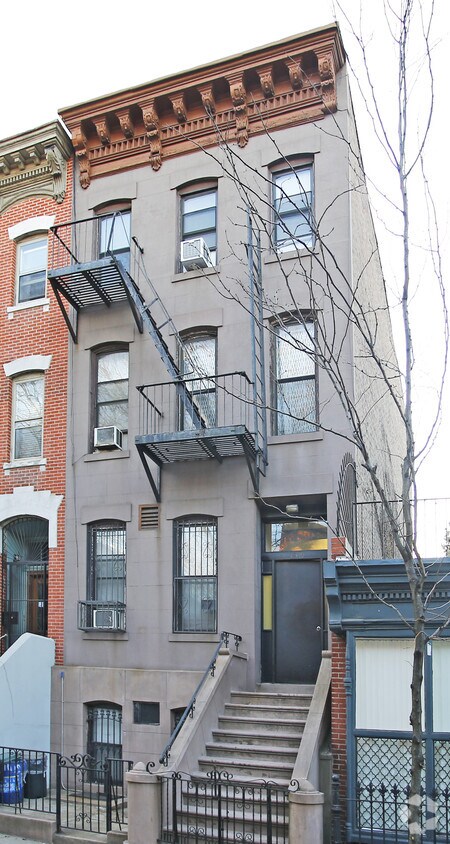 Foto principal - 139 Hoyt St