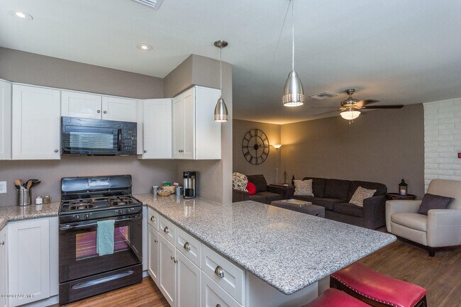 Foto del edificio - 146 S Rush St