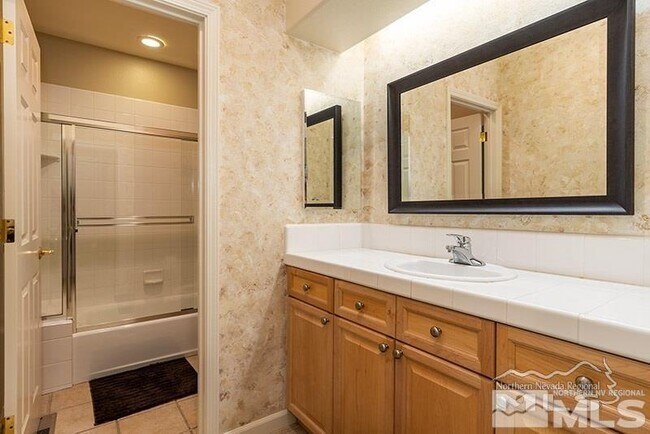 Building Photo - 2946 Silverton Way